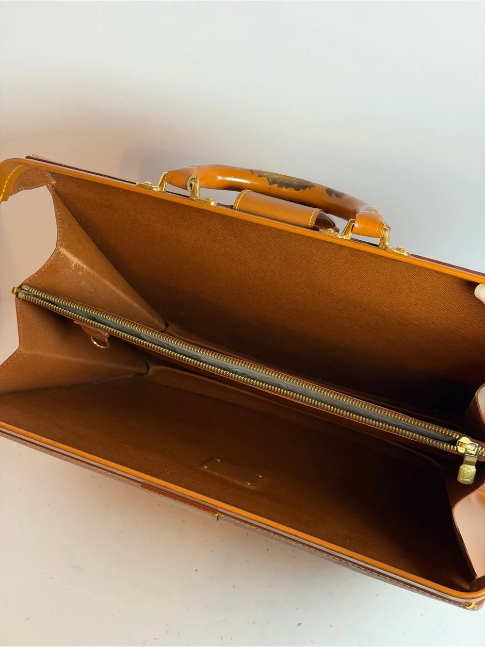 Louis Vuitton Epi Serviette Fermoir Cognac Brown Leather Business Briefcase
